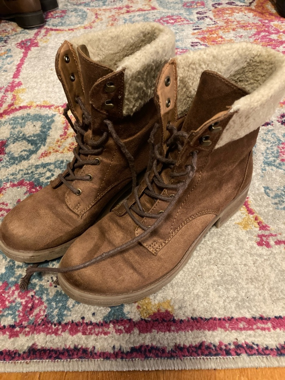 Target Brown Faux Suede Lace-Up Boots with Tan Faux-Shearling Collar Size 8.5